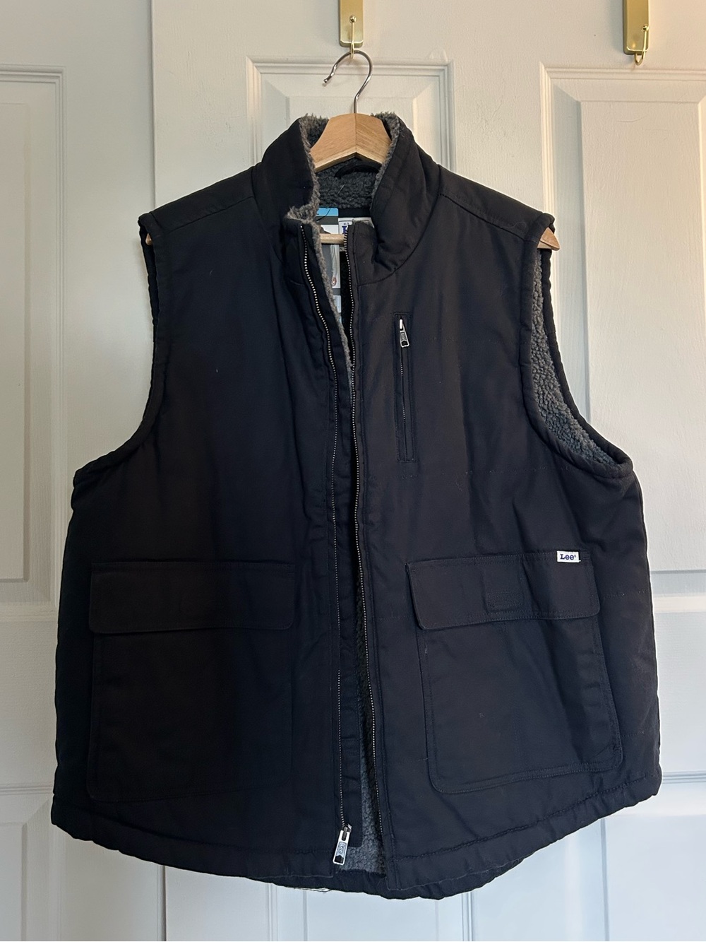 Lee Men’s Black Sherpa Vest